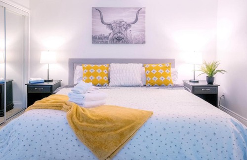 Craigleith Apartamento | Trendy Blue Mountain Studio - King Bed, Free Coffee