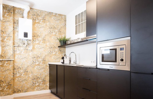 San Roque Apartamento | Apartamento para 6 a 600 metros de la estacion de Santa Justa con parking