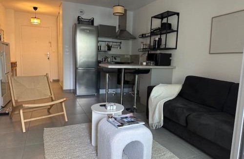 Golfe Juan Apartamento | Trendy & Central Golf Juan Studio By The Sea