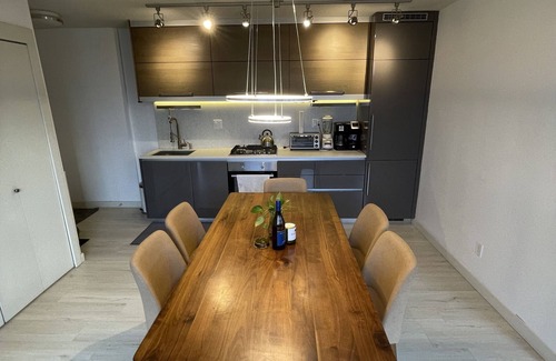 Chinatown Apartamento | Trendy Chinatown apartment with parking