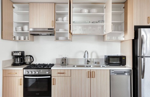 Palms Apartamento | Trendy Culver City 1BR w/ Gym & Roof Lounge, Walkable Area, by Blueground