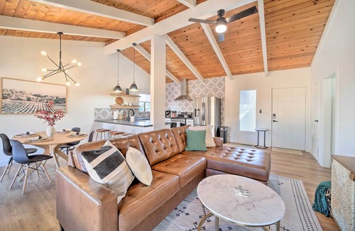 Cottonwood Cabaña | Trendy Digs w/ Yard Games, Fire Pit & Grill!