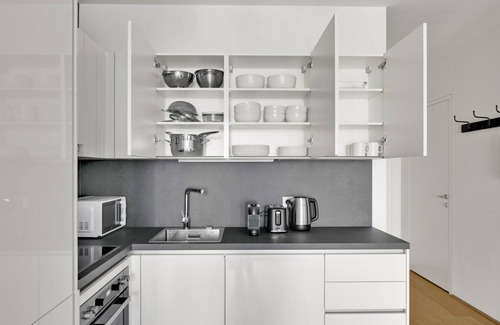 Favoriten Apartamento | Trendy Favoriten 1BR w/ Gym & Lounge, walk to Hauptbahnhof, by Blueground