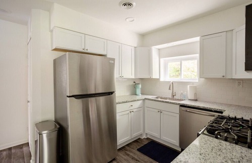 Rosedale Casa | Trendy Home + 39th ST/KU MED + FirePit + LongStays