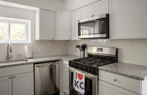 Rosedale Casa | Trendy Home + 39th ST/KU MED + FirePit + LongStays