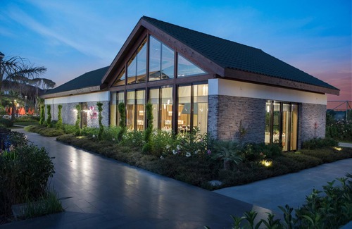 Lara Hotel | Trendy Lara Hotel