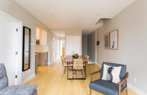 Little Italy Apartamento | Trendy Little Italy 3 Bedroom Condo by Den Stays