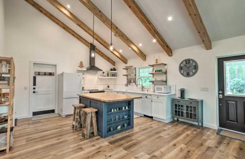 Palm City Casa | Trendy Palm City Cottage with Porch on 5 Acres!