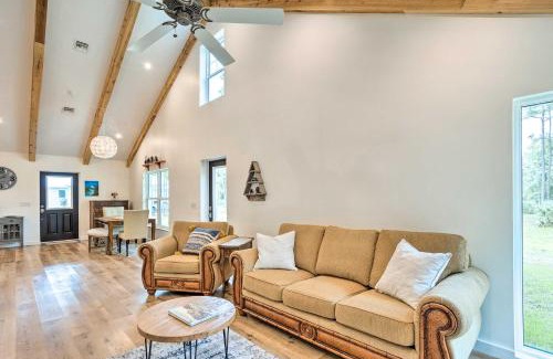 Palm City Casa | Trendy Palm City Cottage with Porch on 5 Acres!