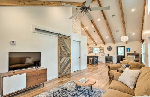 Palm City Casa | Trendy Palm City Cottage with Porch on 5 Acres!