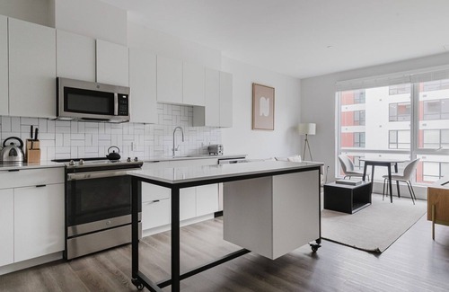 Revere Apartamento | Trendy Revere 1BR w/ Pool, EV Charging, Gym, W/D, by Blueground