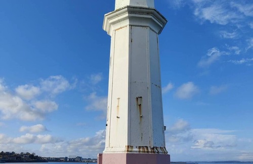 Newhaven Apartamento | Trendy Seaside Apartment, Easy Access to Edinburgh City Centre!