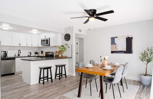 Citrus Heights Casa | Trendy & Snug 2BR Sacramento Home with King Bed
