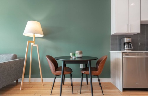 D Street - West Broadway Apartamento | Trendy South Boston 1BR w/ Gym, W/D, Doorman near the T by Blueground
