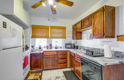 Cleveland Heights Apartamento | Trendy South Euclid Apt - 5 Mi to Cleveland Clinic