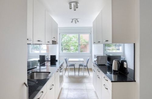 St. Johann Apartamento | Trendy St. Johann 3 Room w/ Storage, nr local market, by Blueground