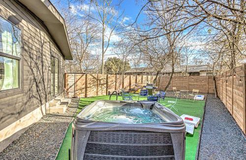 MLK Casa | Trendy Stay for 12 with Hot Tub Mins to DT 6th St
