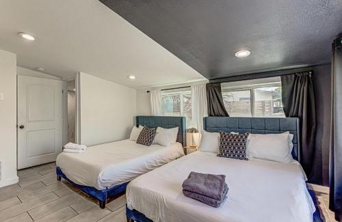 MLK Casa | Trendy Stay for 12 with Hot Tub Mins to DT 6th St