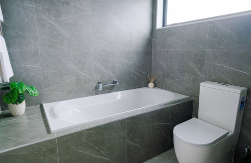 Howick Casa | Trendy Urban Howick Town House | Wi-Fi & Netflix