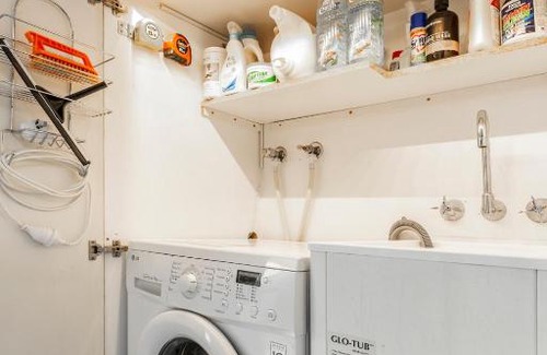 Richmond North Apartamento | Trendy Warehouse in Melbourne laneway, walk to MCG