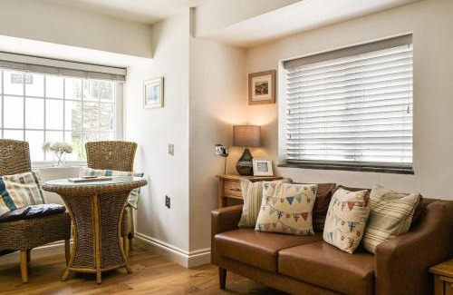 Porth Casa | Trenpeskador - Uk39442