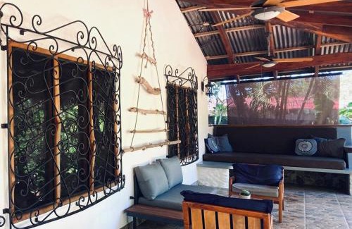 Puerto Carrillo Casa | Tres Corazones