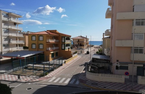 Playa de Xeraco Apartamento | Tres dormitorios, dos terrazas, piscina, a cuarenta metros de la arena!