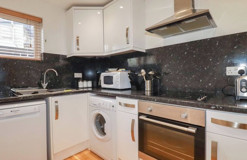 Porthtowan Cabaña | TREVEGLOS, family friendly, country holiday cottage in Porthtowan