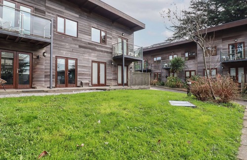 Porthtowan Cabaña | TREVEGLOS, family friendly, country holiday cottage in Porthtowan