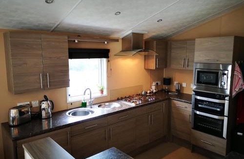 Dawlish Warren Casa | Trevellian - Spacious Scenic Lodge - Tranquil Retreat