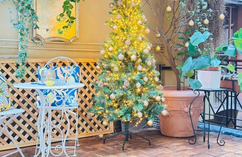 Rione III Colonna Apartamento | Trevi Fountain Elegant Apartment