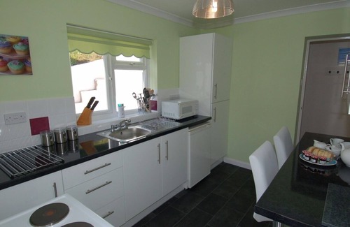 St Austell Cabaña | TREVILLAS, with a garden in Polgooth