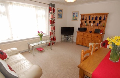 St Austell Cabaña | TREVILLAS, with a garden in Polgooth