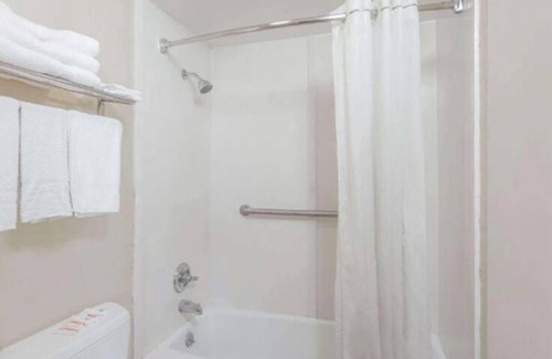 Victorville Hotel | Tri City Inn