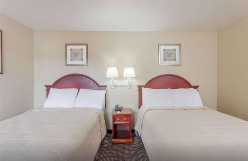 Victorville Hotel | Tri City Inn