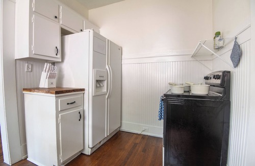 Five Points South Apartamento | Tri-City Traditions – Groups/WiFi/Downtown