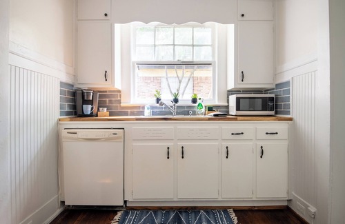 Five Points South Apartamento | Tri-City Traditions – Groups/WiFi/Downtown