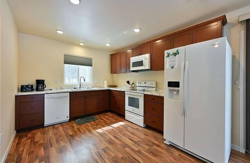 Hayward Casa | Tri Lake Home- Waterfront,4 acres of Land Between 3 lakes- Big Discount!