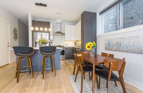 Tri-Taylor Condominio | Tri-Taylor Best Kept Secret Illinois Medical District : IMD.