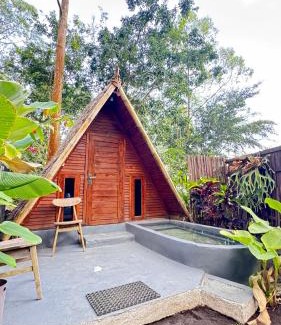 Toya Bungkah Casa | Triangle House and hot spring