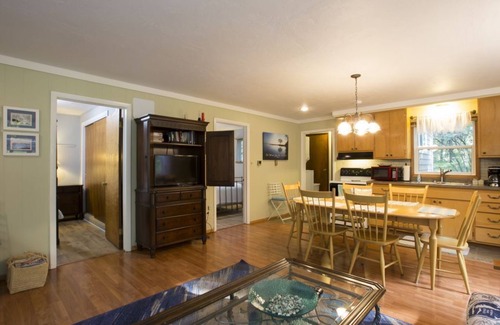 Sturgeon Bay Cabaña | Trillium Cottage - Retiro familiar en Sand Bay Point en el condado de Door