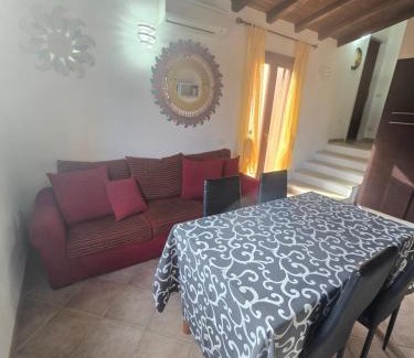 Tanaunella Casa | Trilocale Climatizzato L'OLEANDRO Tanaunella
