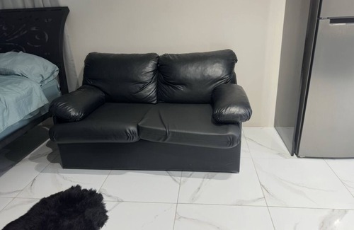 Trincity Apartamento | Trincity King Studio with balcony. Near airport, malls, grocery & restaurants.