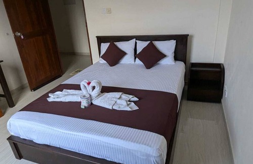 Arunagiri Nagar Cama Y Desayuno | Trinco Star Hotel