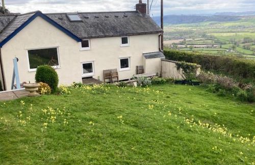 Trewern Casa | Trinity Cottage