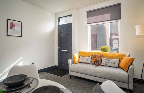 Wakefield Casa | Trinity Hideaway - Private En-suite Room Wakefield