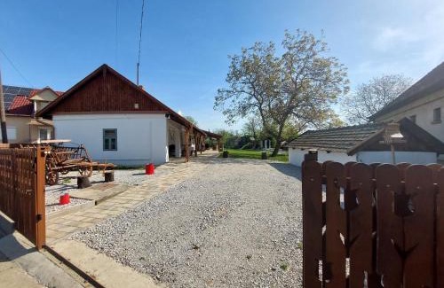 Abadszalok Casa | Trinity Vendégház Abádszalók