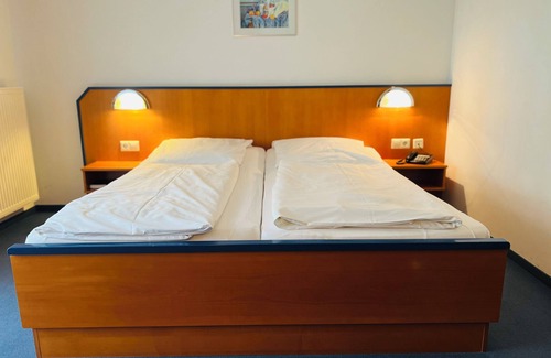 Sonnen Hotel | Trip Inn Aktivhotel & Restaurant Sonnenhof bei Passau ehemals Sporthotel Sonnenhof