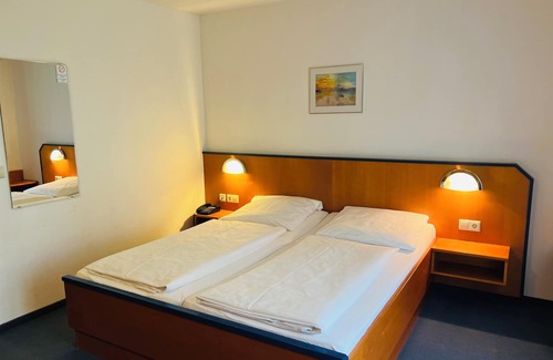 Sonnen Hotel | Trip Inn Aktivhotel & Restaurant Sonnenhof bei Passau ehemals Sporthotel Sonnenhof