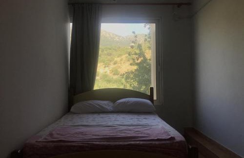Himare Hostal | Trip'n'Hostel Seaside